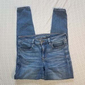 American Eagle Outfitters Size 6 Short Women’s Slim Jeans Light Wash